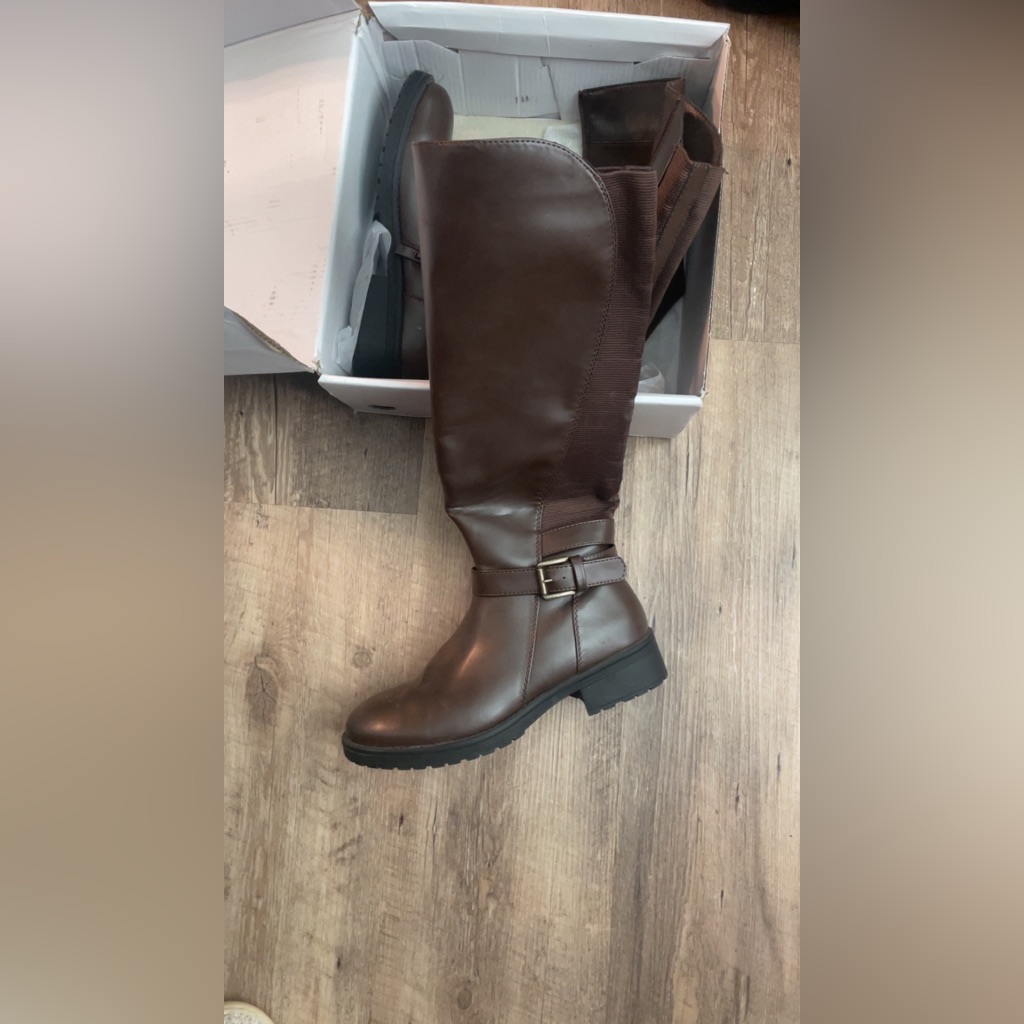 Boots Brown Size 6